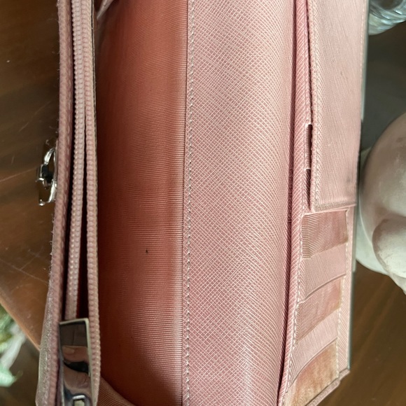 FERRAGAMO wallet “pretty in pink” chrome finish hardware - Picture 10 of 14